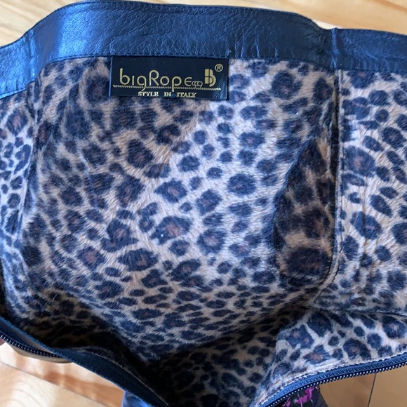 Italian Leather Boots with Brooch - Picture 9 of 16